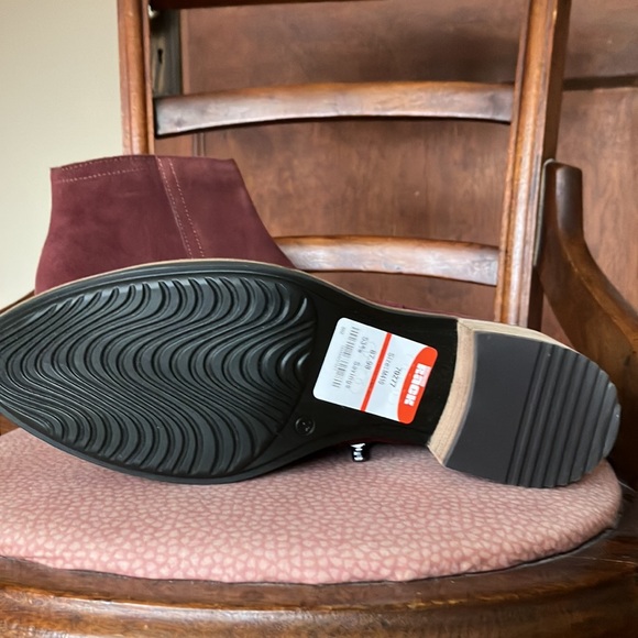 ECCO Sartarelle Suede Ankle Boot NWOT 10 41 - Picture 2 of 7